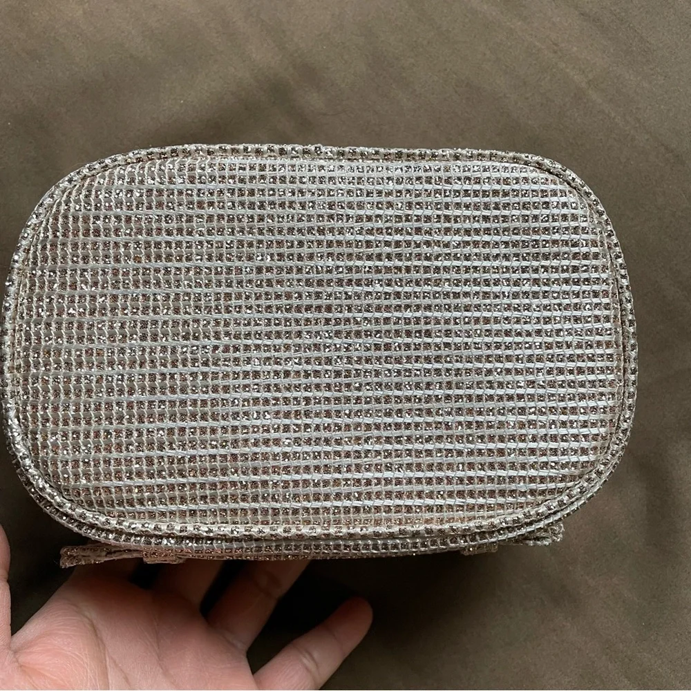 NEW Authentic Dior Gold Makeup Holiday 2025 Pouch Makeup Case Bag Clutch Handbag - Picture 8 of 13